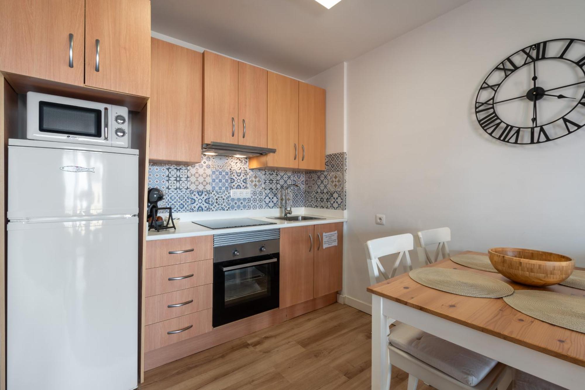 Renovated Apartment On Beachside With Pool Nerja Εξωτερικό φωτογραφία